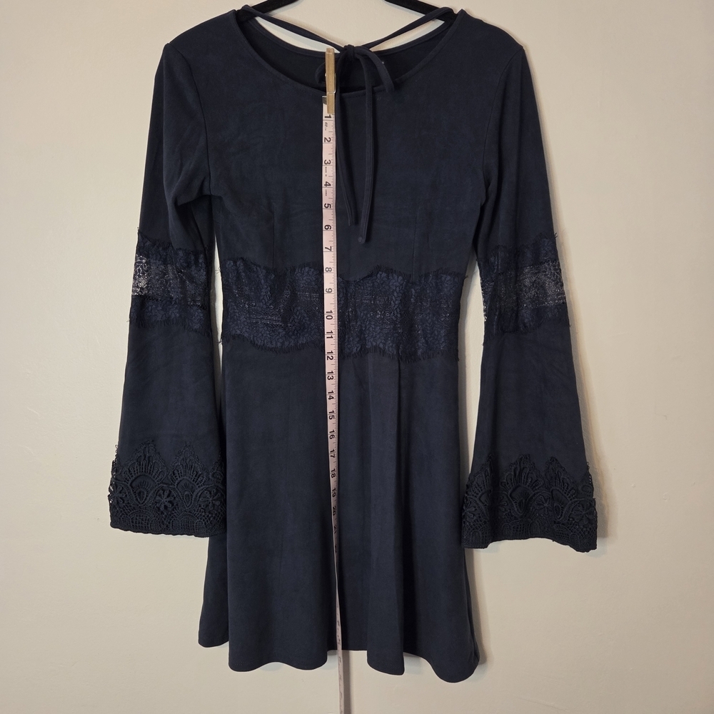 Romeo & Juliet Couture Women's Navy Dress Bell Sleeve Small - Picture 5 of 10